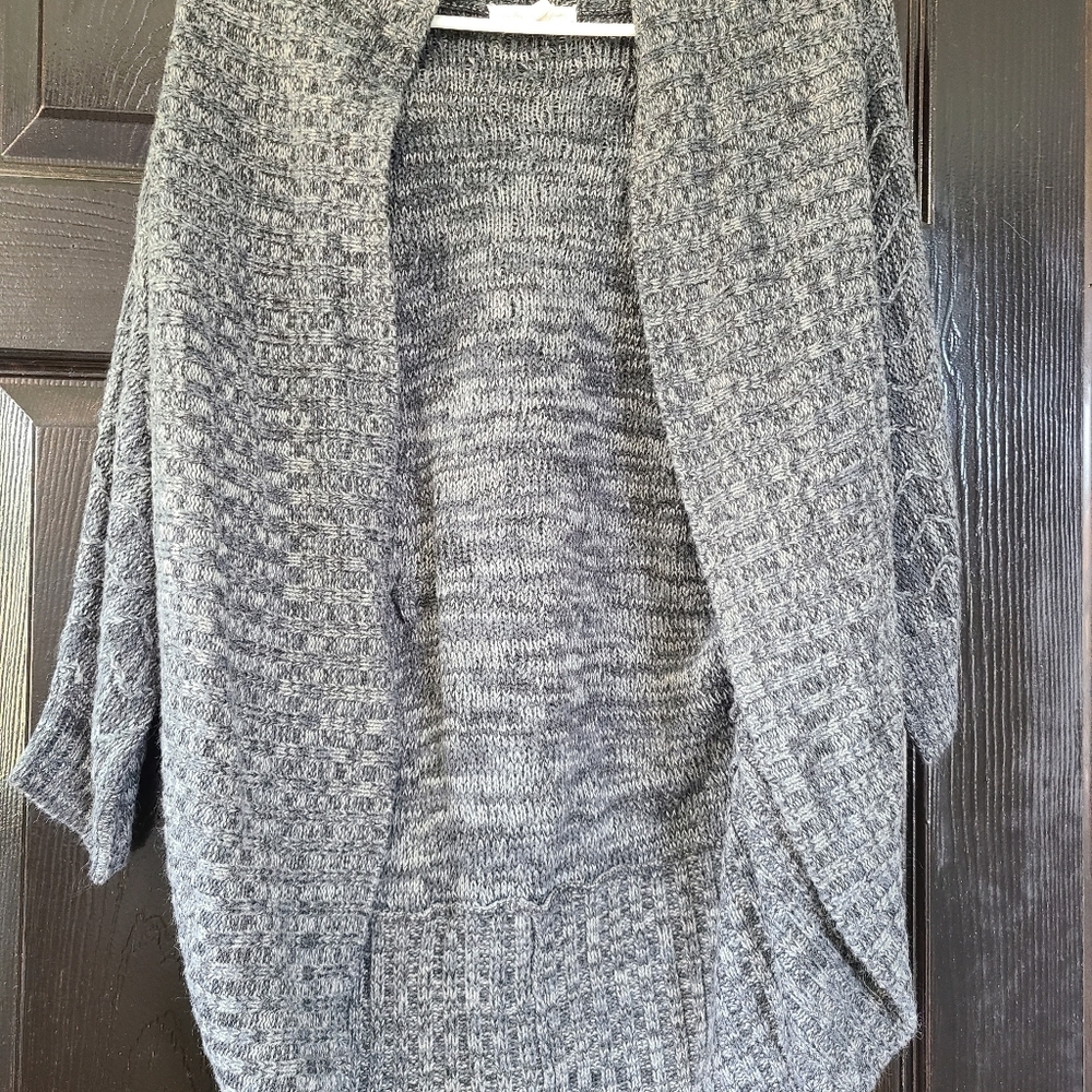 Women's cardigan sweater medium